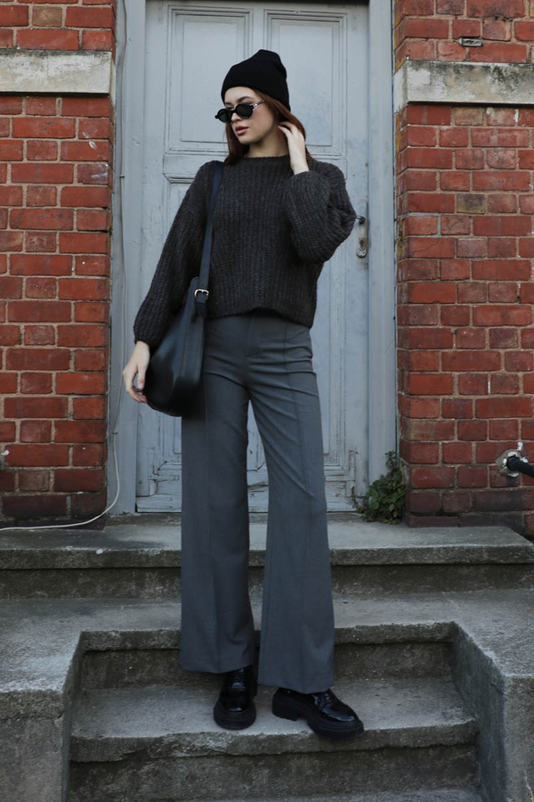 Düşük Omuzlu Kısa Kazak Siyah - 1