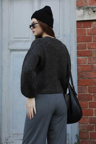 Düşük Omuzlu Kısa Kazak Siyah - 7