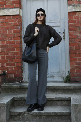 Düşük Omuzlu Kısa Kazak Siyah - 8