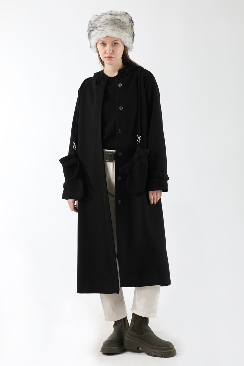 Eldivenli Kapüşonlu Kaban Siyah