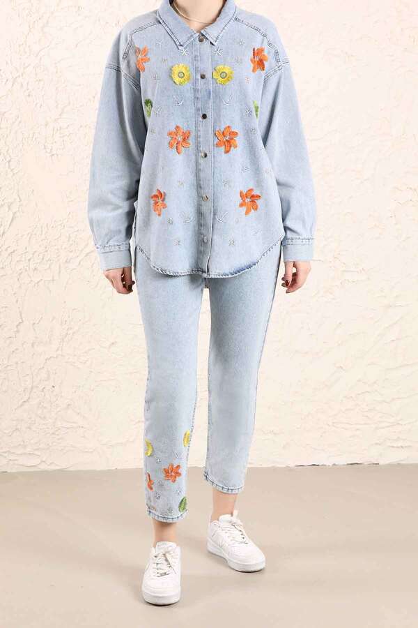Embroidered Jeans Light Blue - 2