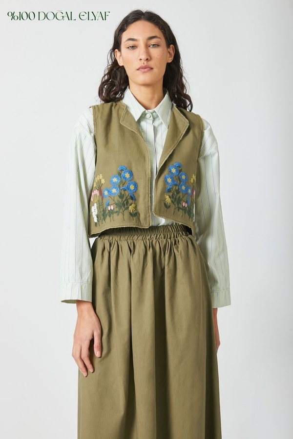 Embroidered Vest Skirt Set Khaki