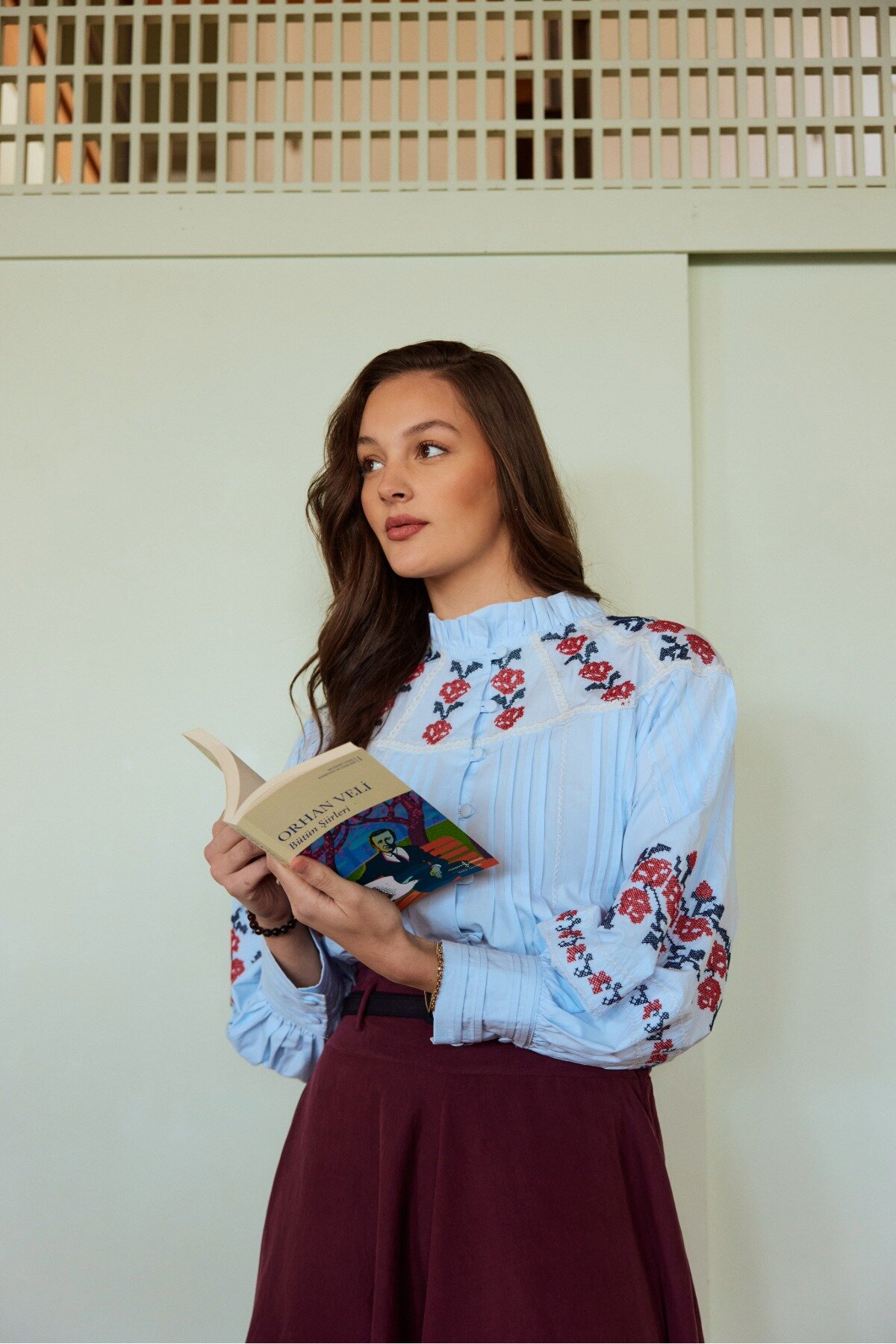 Fırfır Yaka Nakışlı Gömlek Bebe Mavisi