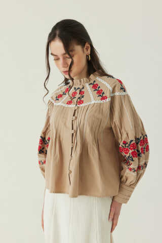 Fırfır Yaka Nakışlı Gömlek Bej - 5