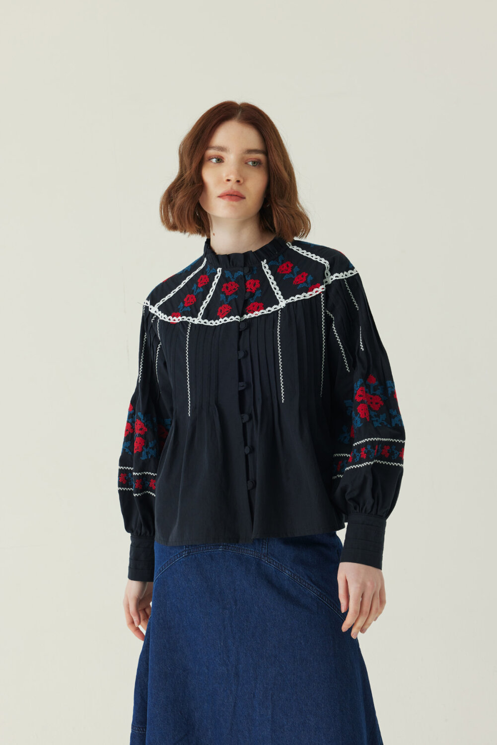 Fırfır Yaka Nakışlı Gömlek Siyah - 2