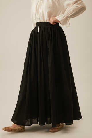 Flora Skirt Black - 2