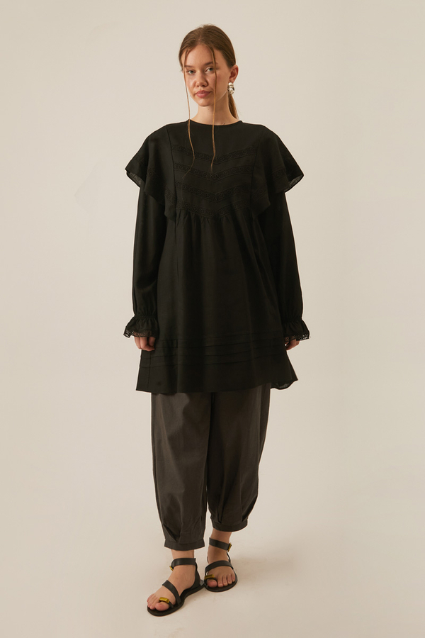 Frill Detailed Lace Tunic Black 