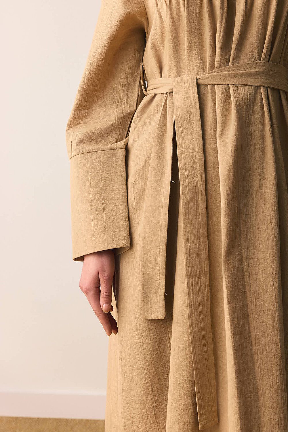 Geniş Manşetli Şile Bezi Elbise Camel - 7