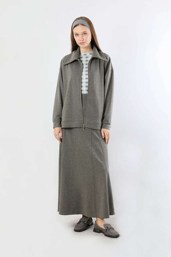 Geniş Yaka Etekli Spor Takım Antrasit - 1