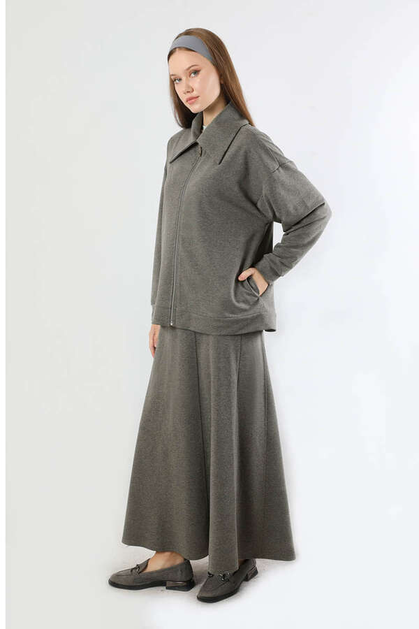 Geniş Yaka Etekli Spor Takım Antrasit - 4
