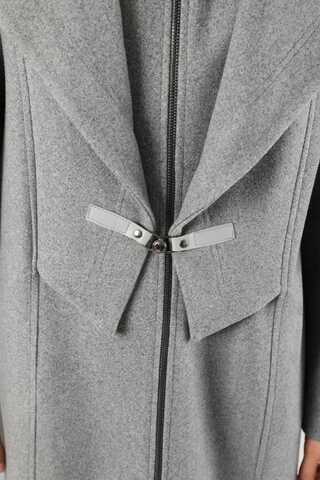 Geniş Yaka Önden Tokalı Kaban Gri - 4