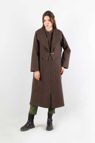 Geniş Yaka Önden Tokalı Kaban Kahverengi - 3