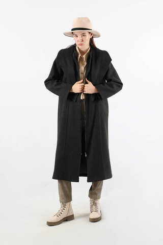 Geniş Yaka Önden Tokalı Kaban Siyah - 1