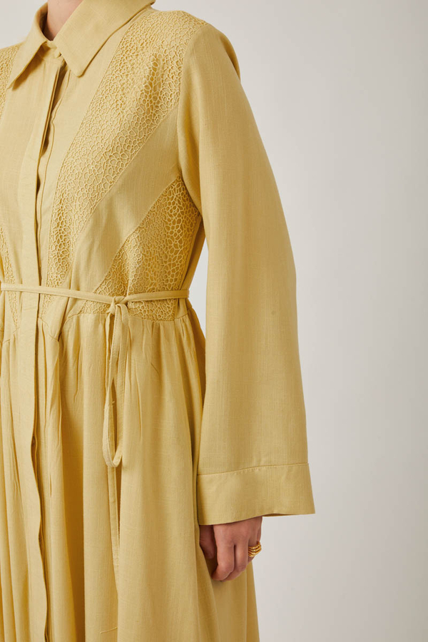 Gizli Düğmeli Dantelli Elbise Tereyağı Sarısı - 3