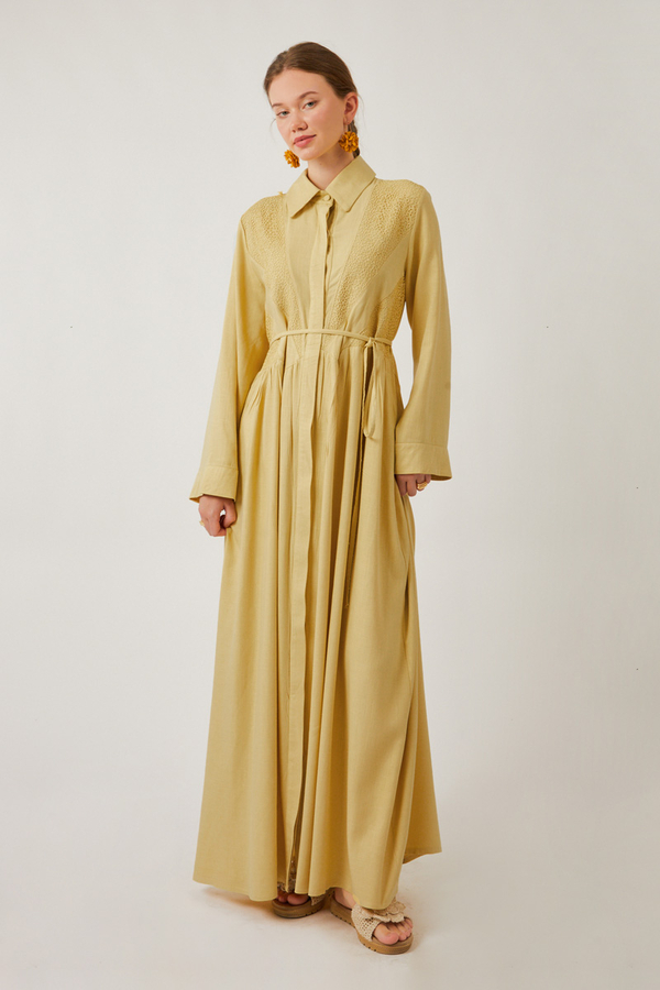 Gizli Düğmeli Dantelli Elbise Tereyağı Sarısı