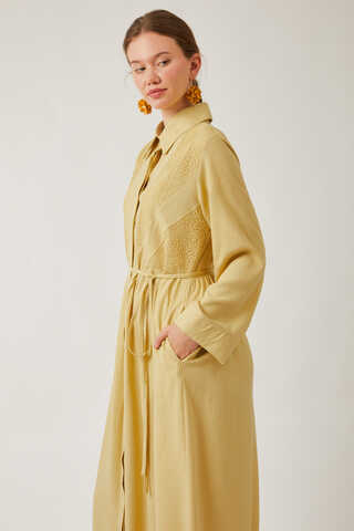 Gizli Düğmeli Dantelli Elbise Tereyağı Sarısı - 4