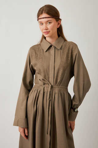 Gizli Düğmeli Dantelli Elbise Vizon - 2