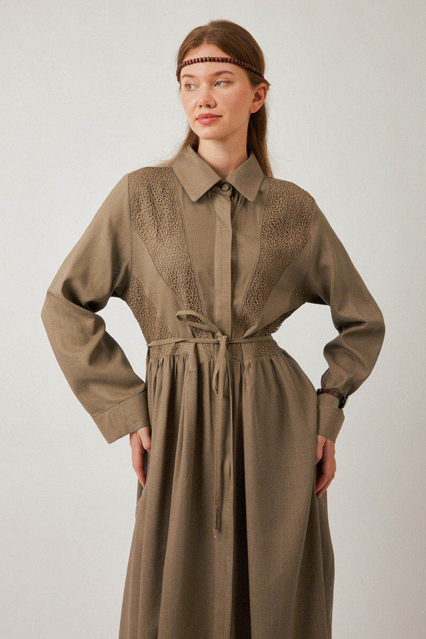 Gizli Düğmeli Dantelli Elbise Vizon - 8