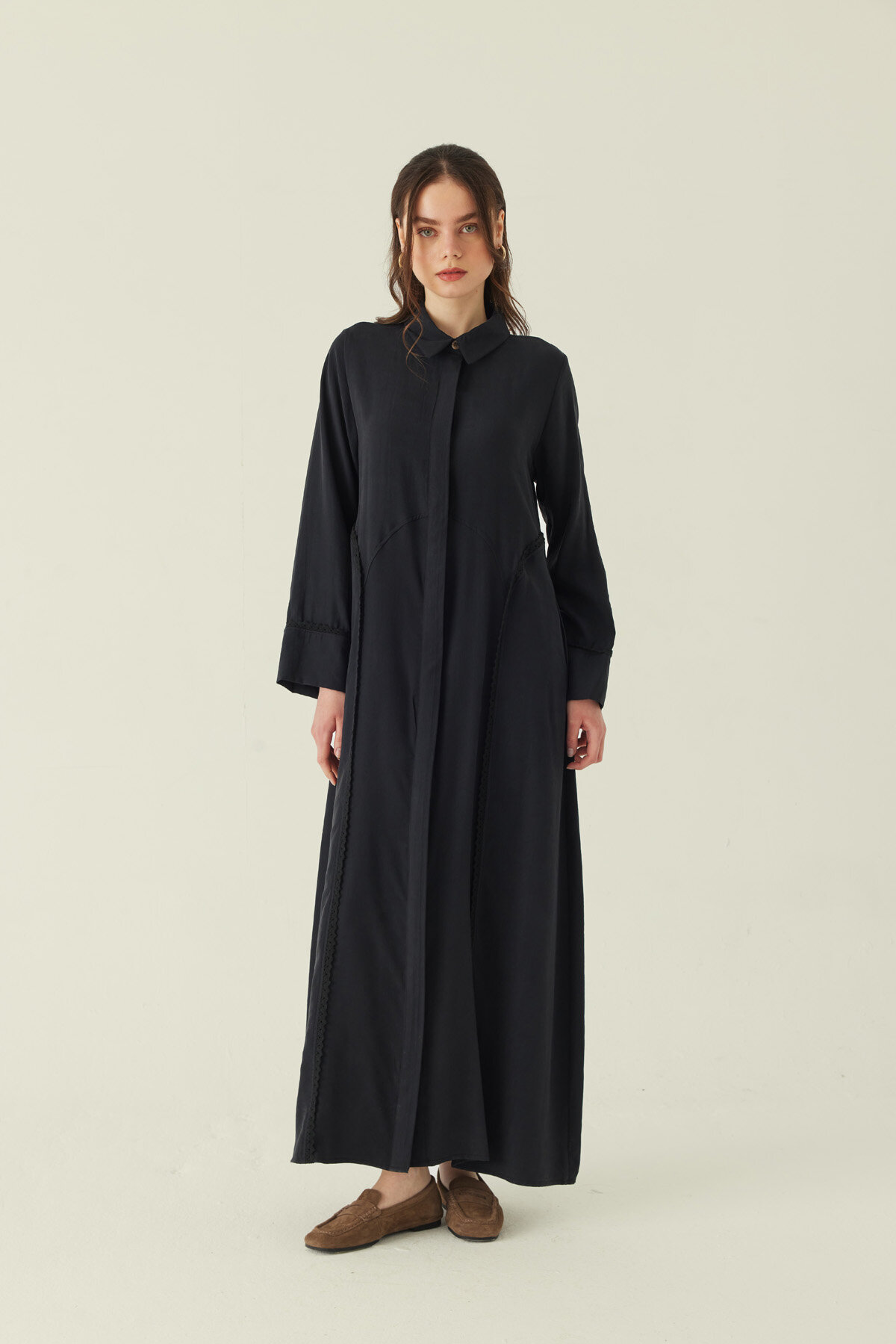 Gömlek Yaka Dantelli Elbise Siyah