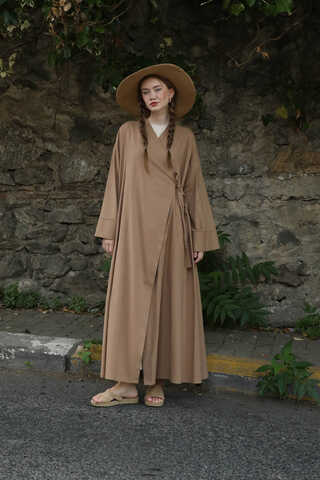 Kruvaze Bağlamalı Abaya Camel - 2