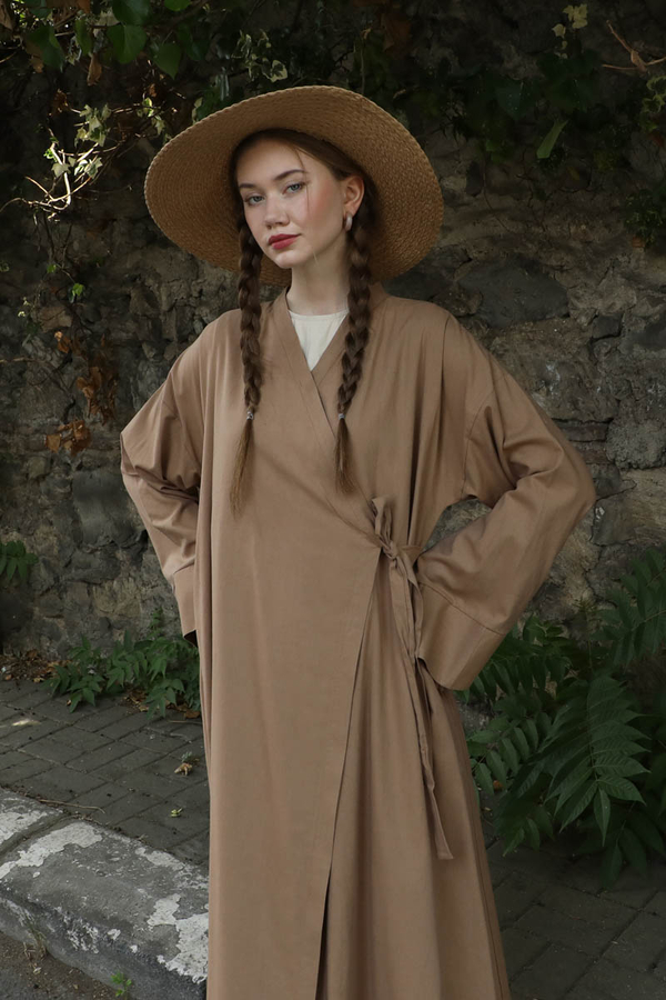 Kruvaze Bağlamalı Abaya Camel - 6