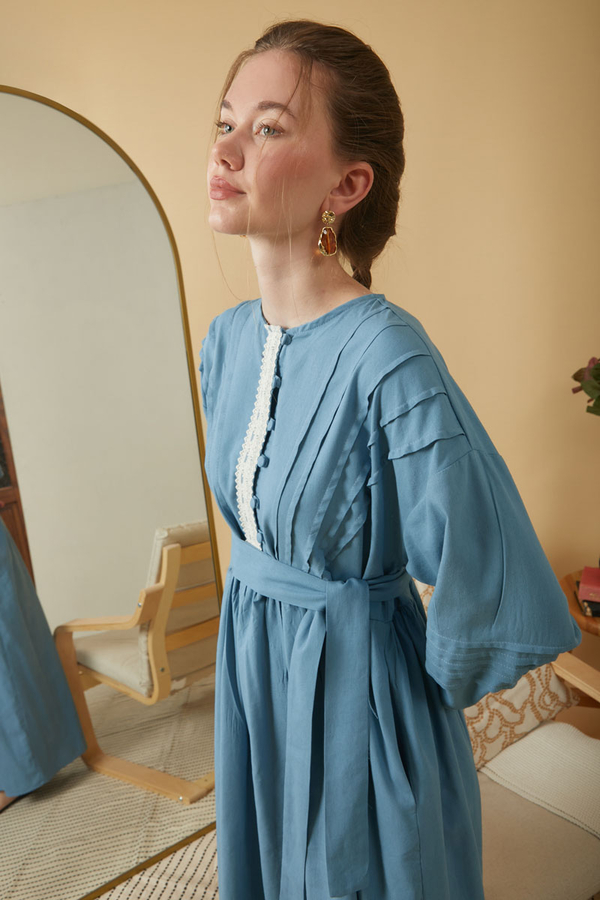 Lace and Pintuck Detailed Dress Blue - 10