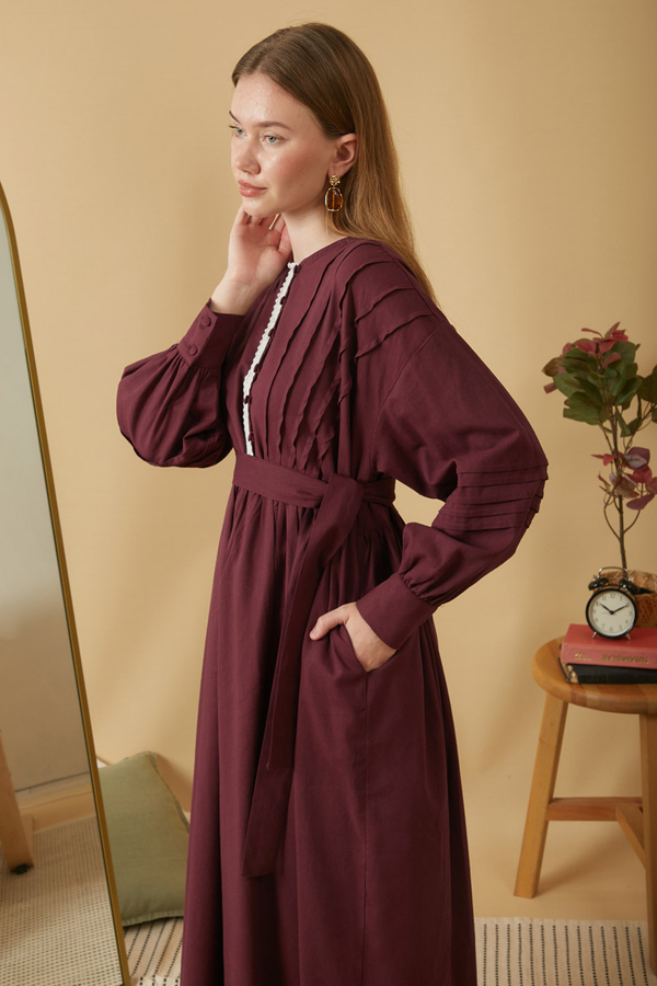 Lace and Pintuck Detailed Dress Burgundy - 10
