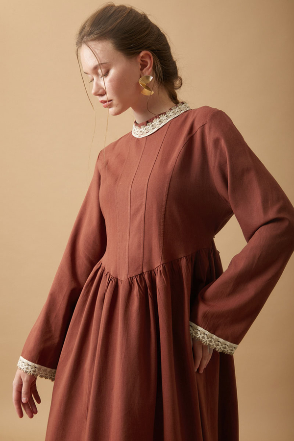 Lace-Trimmed Linen Dress Brick - 16