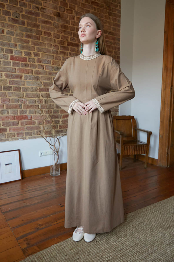 Lace-Trimmed Linen Dress Camel  - 3