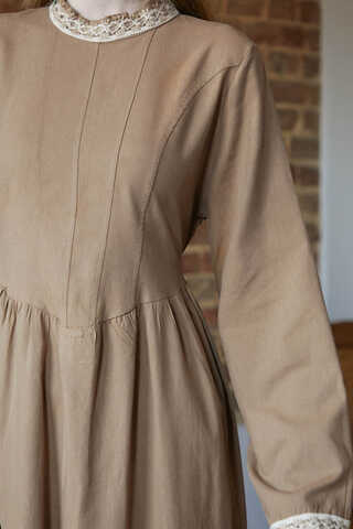 Lace-Trimmed Linen Dress Camel  - 2