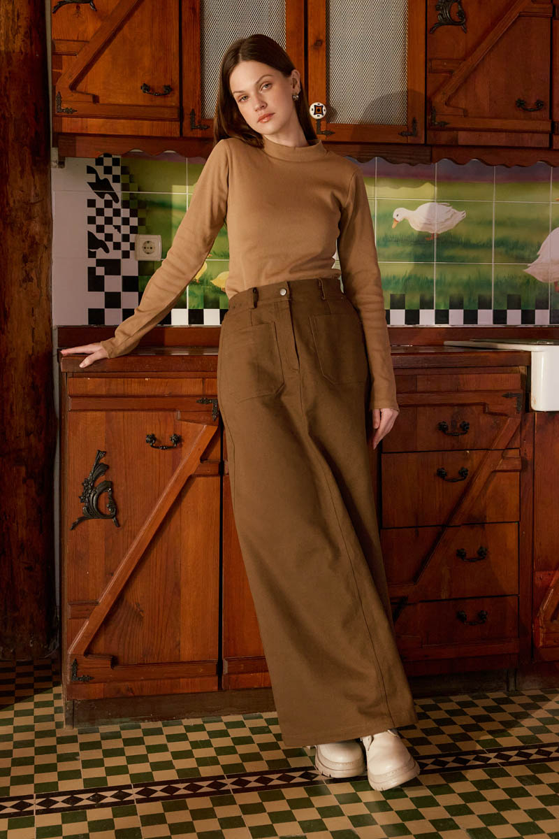 Large Pocket Gabardine Skirt Taba