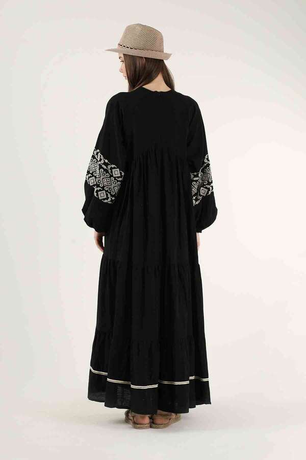 Manşeti İşlemeli Elbise Siyah - 5