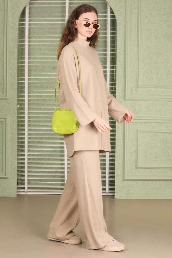 Medium Striped Suit Beige - 4