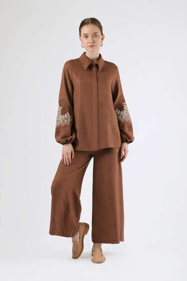 Nakış Detaylı Keten Takım Kahve - 2
