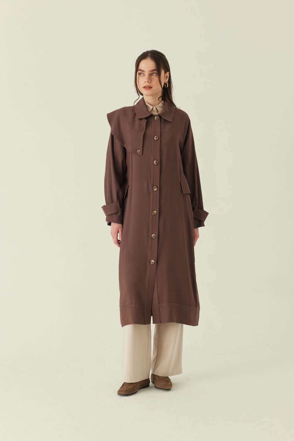 Omuzdan Parçalı Tensel Trençkot Kahverengi 