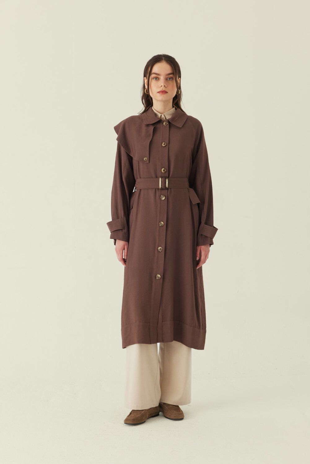 Omuzdan Parçalı Tensel Trençkot Kahverengi - 3