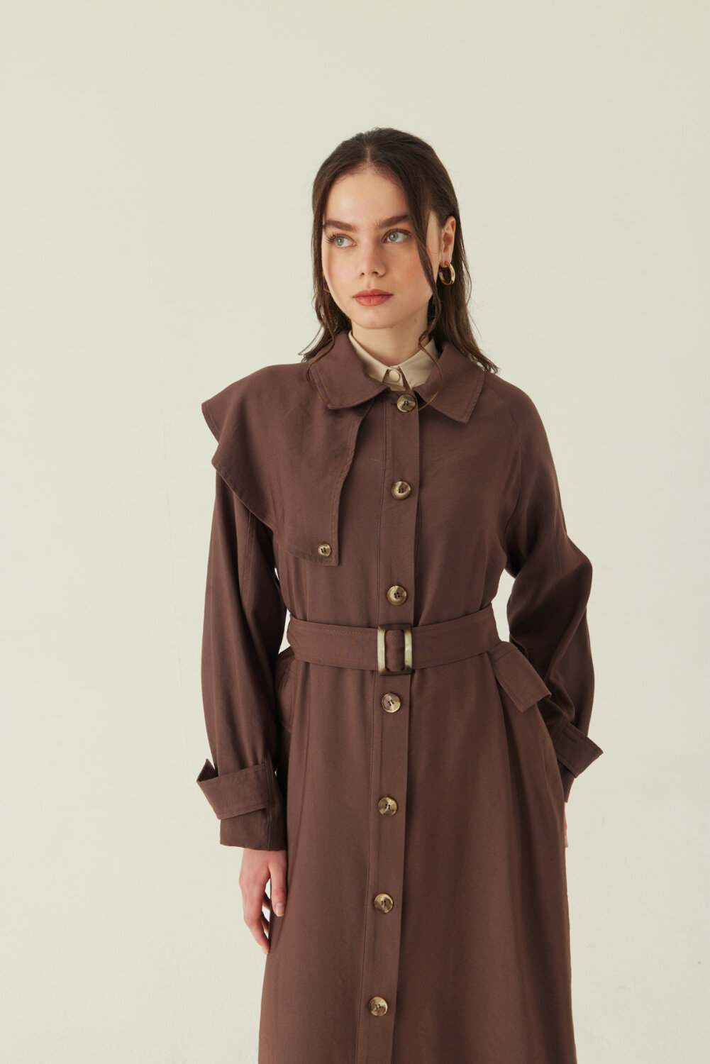 Omuzdan Parçalı Tensel Trençkot Kahverengi - 4