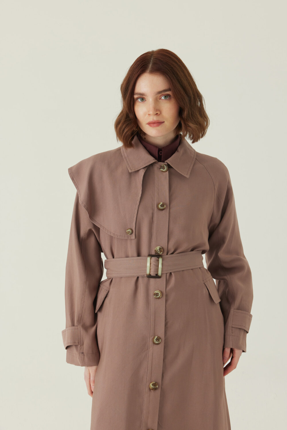 Omuzdan Parçalı Tensel Trençkot Koyu Vizon 