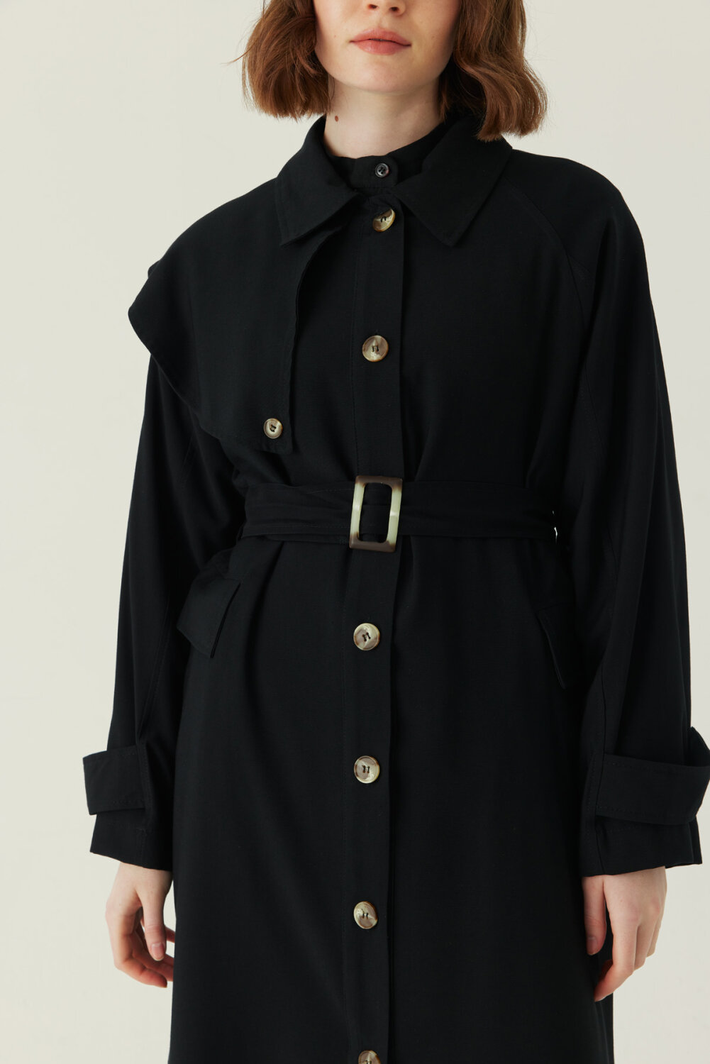 Omuzdan Parçalı Tensel Trençkot Siyah - 2