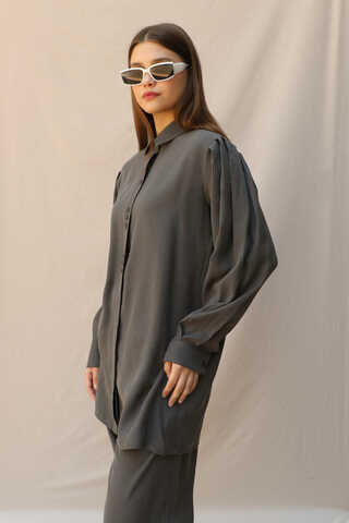 Omuzu Pileli Gömlek Takım Füme - 3