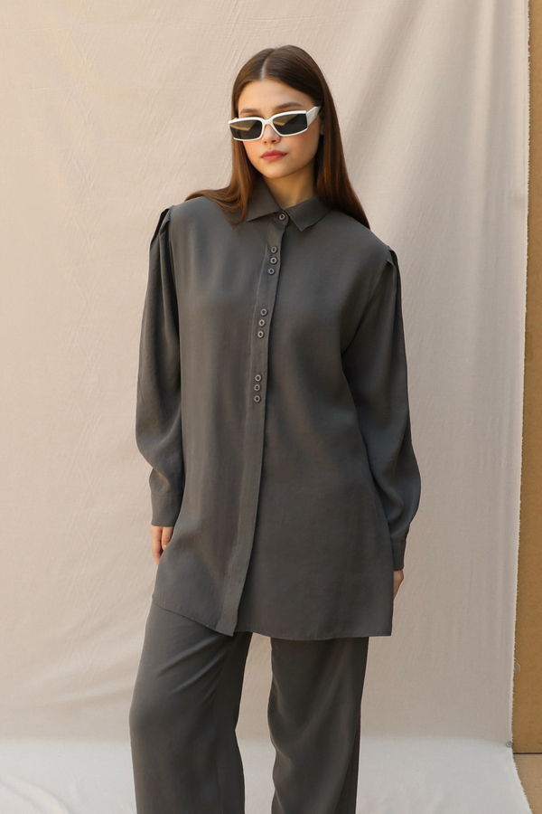 Omuzu Pileli Gömlek Takım Füme - 1