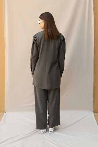 Omuzu Pileli Gömlek Takım Füme - 5