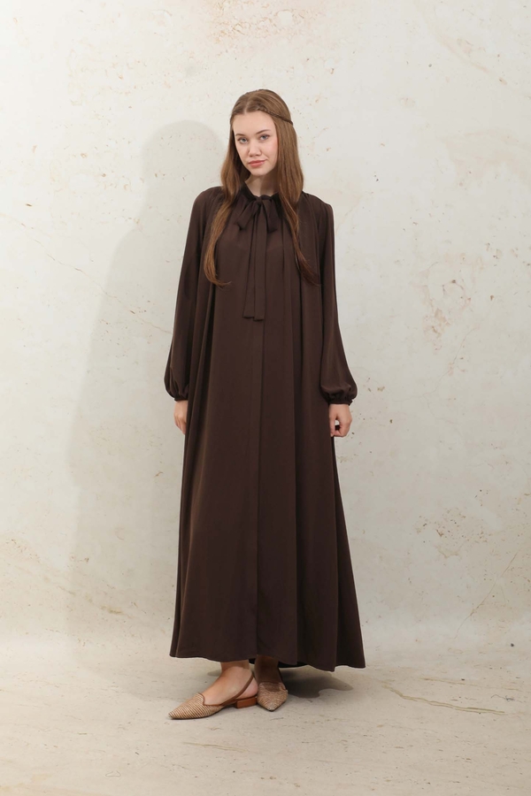 Omzu Pileli Fularlı Elbise Acı Kahve - 2