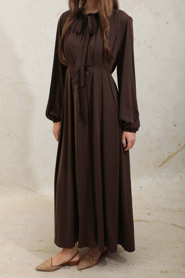 Omzu Pileli Fularlı Elbise Acı Kahve - 6