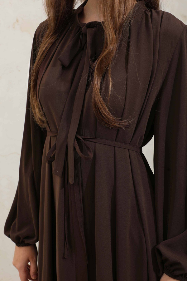 Omzu Pileli Fularlı Elbise Acı Kahve - 8