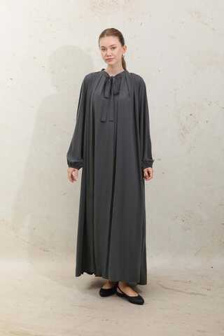 Omzu Pileli Fularlı Elbise Füme - 2