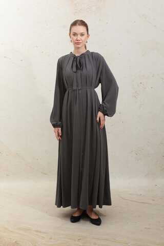 Omzu Pileli Fularlı Elbise Füme - 4