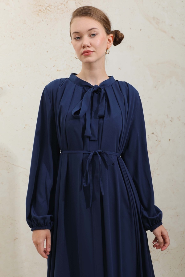 Omzu Pileli Fularlı Elbise Lacivert - 8