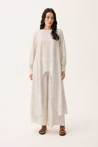 Önü Oval Kesim Takım Beyaz - 4