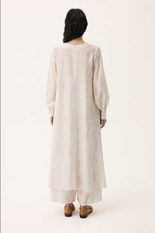 Önü Oval Kesim Takım Beyaz - 16